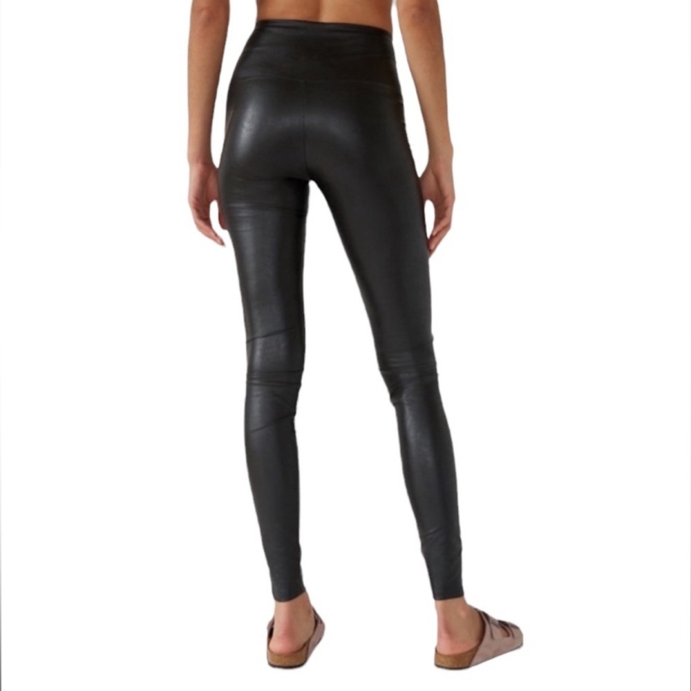 Aritizia Wilfred Free Faux Leather High Rise Daria Leggings Size Medium
